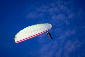 paragliding-4730131_960_720.jpg